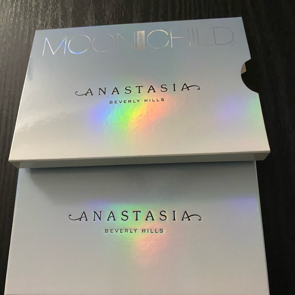 Anastasia Beverly moonchild  glow kit